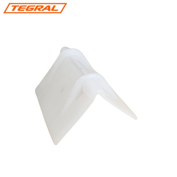 65mm x 45mm x 45mm Plastic Corners1
